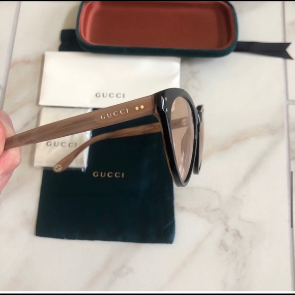 🔥NEW BLOGGERS CHOICE GUCCI CAT EYE SUNGLASSES🔥 - Picture 8 of 11